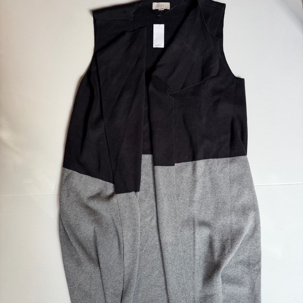 NWT! LOFT - Open Front Sleeveless Sweater Vest - Black/Grey - Size Large